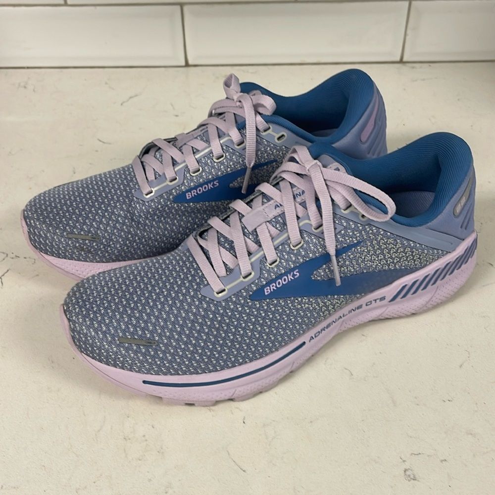 Brooks Adrenaline GTS 22 Women’s Running Shoes Size 11 Purple Dutch Blue Lilac